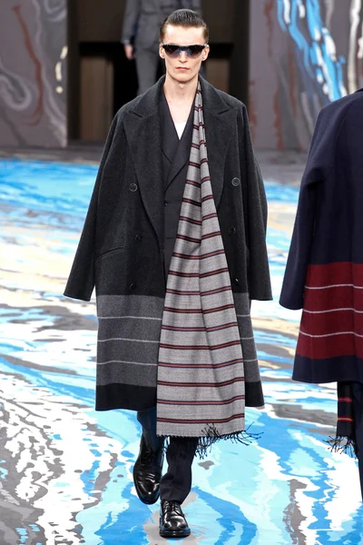 Look 2